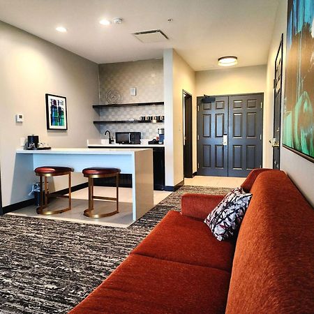 Best Western Plus Sunset Suites Riverwalk San Antonio Exterior foto